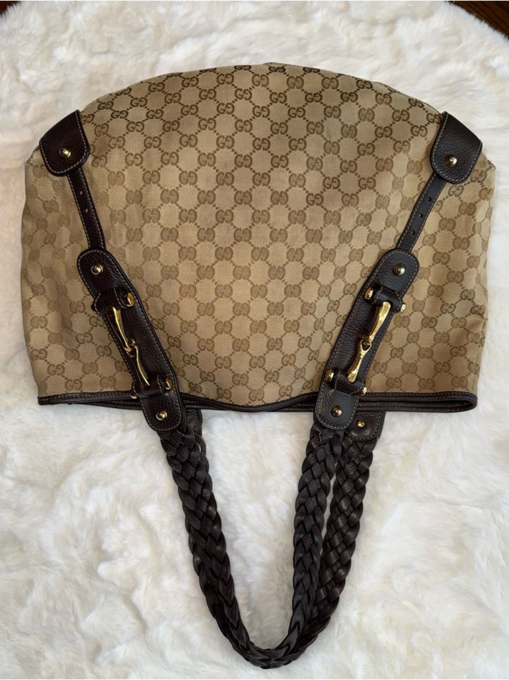 Gucci Tan Monogram Canvas Shoulder Bag with Dark Brown Trim - Picture 4 of 16